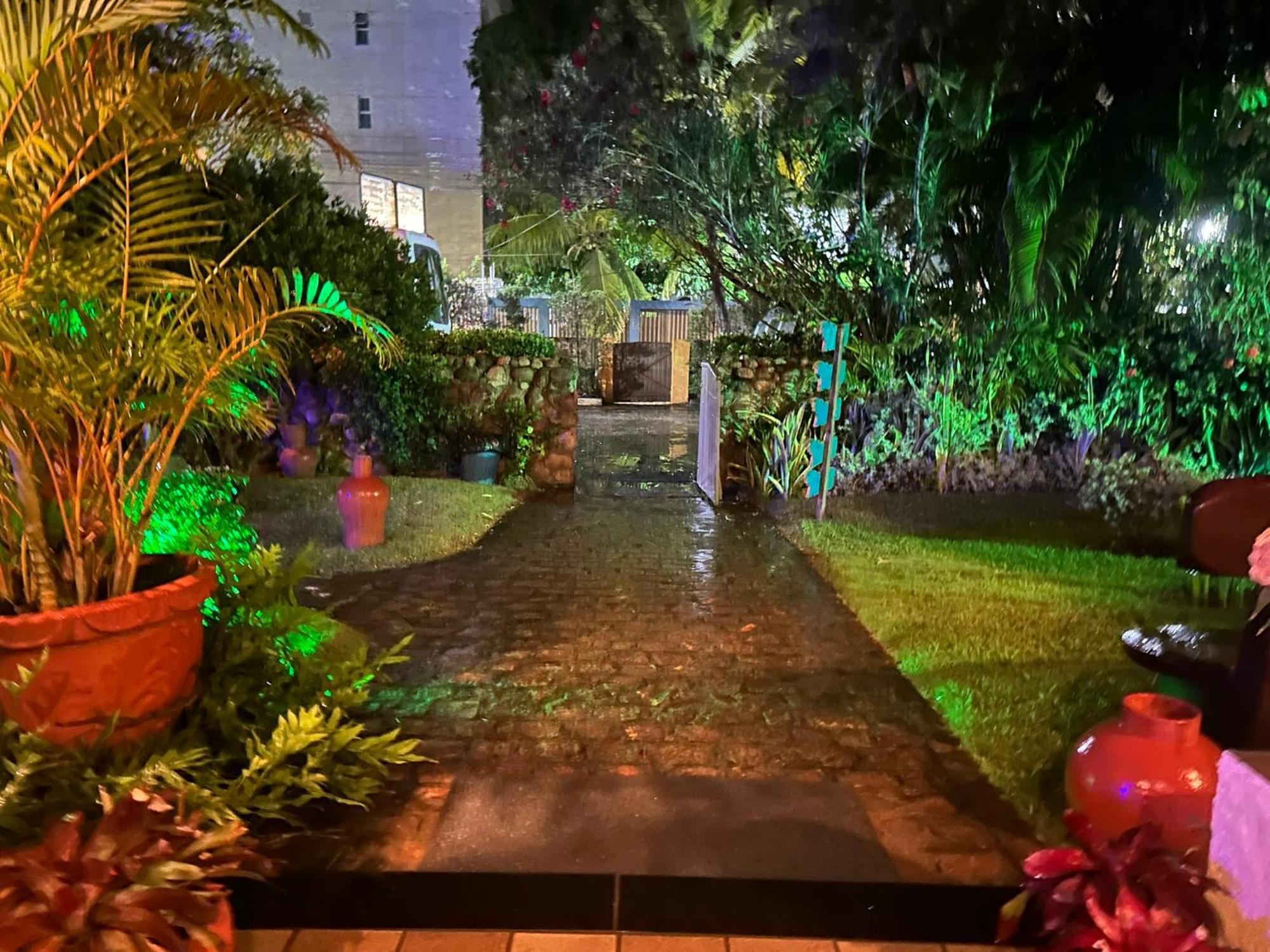 Suites Bouganville Порту-де-Галиньяш Экстерьер фото